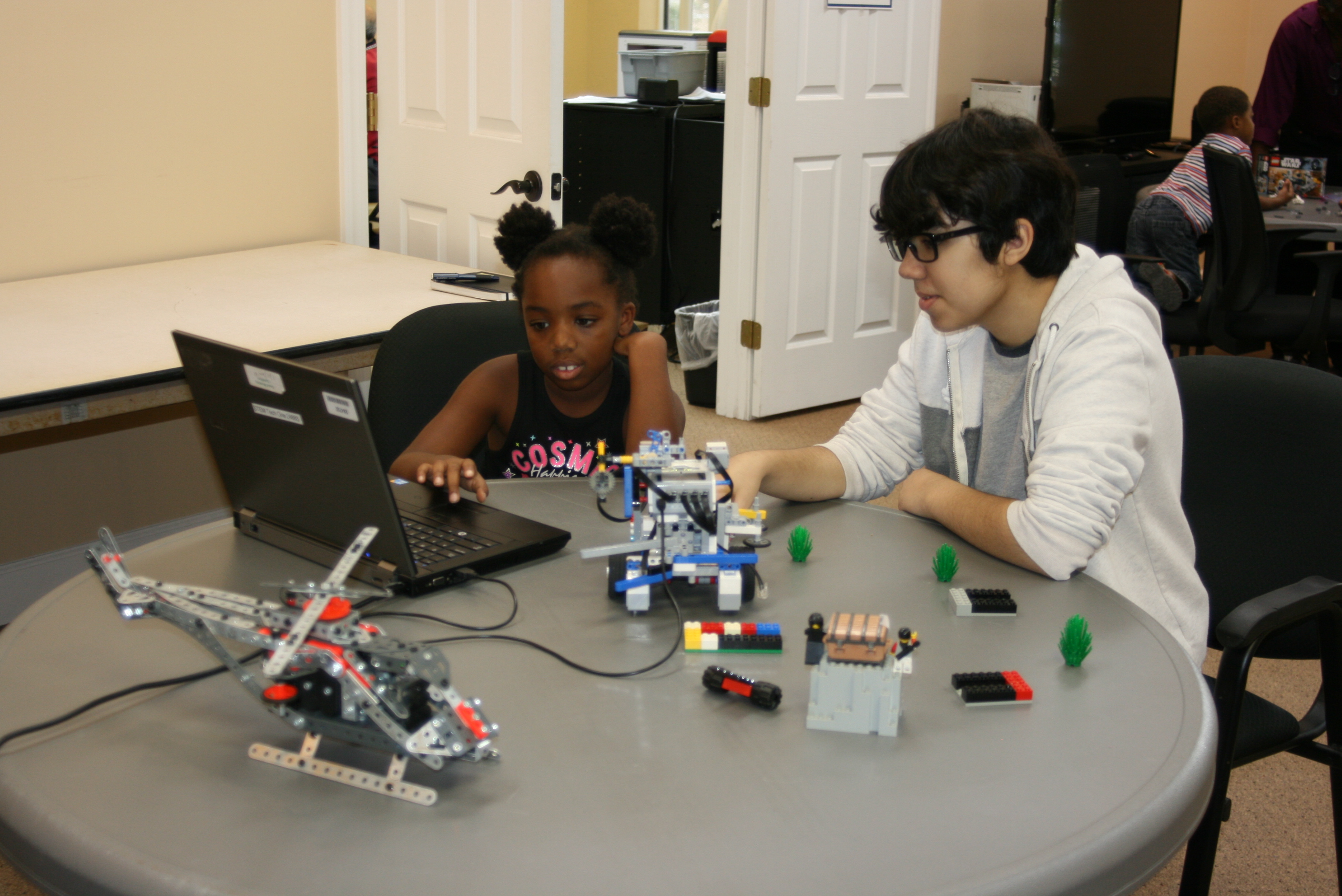 legos at table