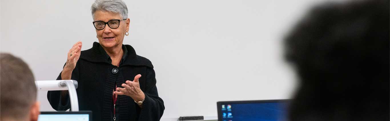 A professor explains the importance of technology at EFSC